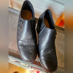Ladies Heeled Clogs with Sise Zipper